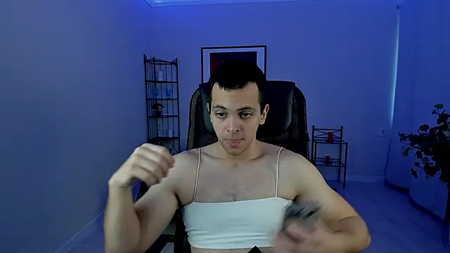 Snapshot of Guido_Grossi chatting on 03.22.25 Guido Grossi online show from 03.22.25