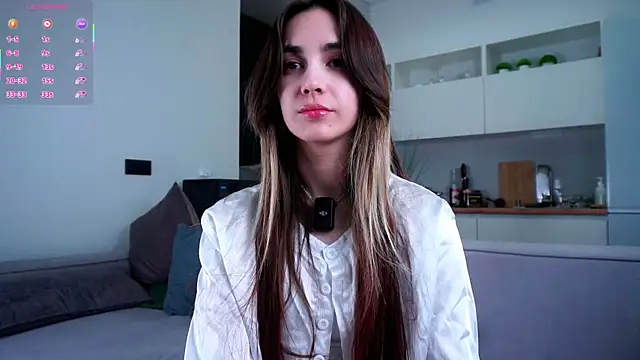 Snapshot of CupSizeGirl chatting on 12.04.25 CupSizeGirl online show from 12.04.25