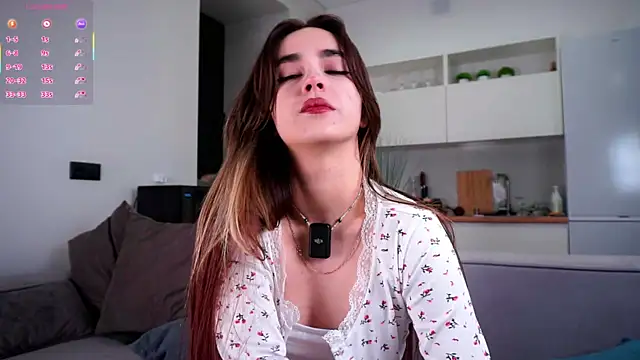 Snapshot of CupSizeGirl chatting on 12.05.25 CupSizeGirl online show from 12.05.25