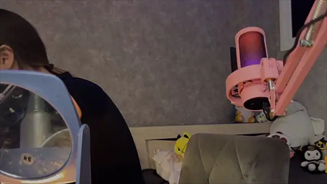 Snapshot of CupSizeGirl chatting on 03.03.26 CupSizeGirl online show from 03.03.26