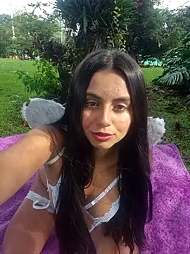 Lunaluxe1001 online show from 10.24.25