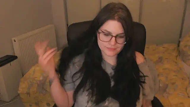 Snapshot of GothSuccubusBabe chatting on 05.21.26 GothSuccubusBabe online show from 05.21.26