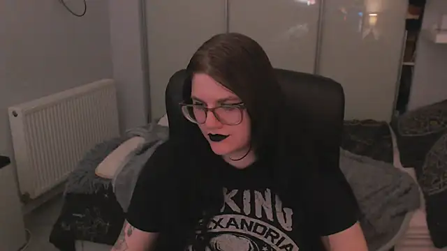 Snapshot of GothSuccubusBabe chatting on 06.21.26 GothSuccubusBabe online show from 06.21.26