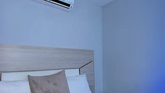 ZoeMorris online show from 11.22.25