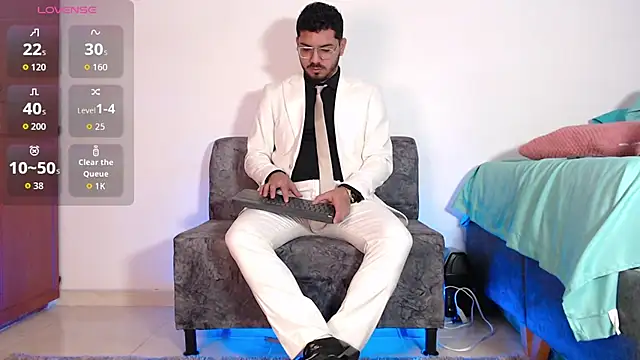 Snapshot of samuelcoopeer chatting on 09.10.25 samuelcoopeer online show from 09.10.25