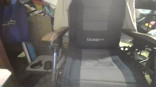 Lovyourpuss online show from 04.04.26