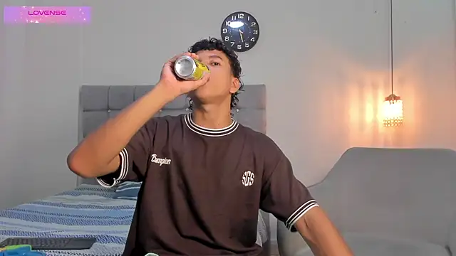 Santy Stump online show from 10.18.25