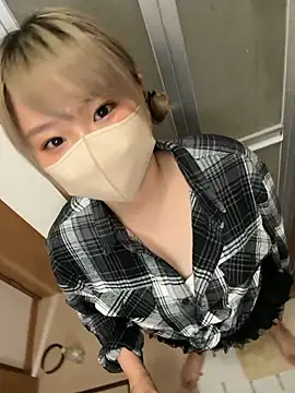 Snapshot of awabi_awb chatting on 10.01.25 awabi awb online show from 10.01.25