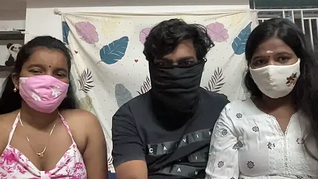 Snapshot of Tamil_india_couples_ chatting on 07.17.26 Tamil india couples online show from 07.17.26