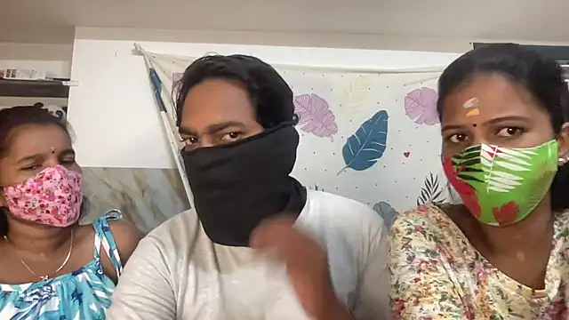 Snapshot of Tamil_india_couples_ chatting on 07.20.26 Tamil india couples online show from 07.20.26
