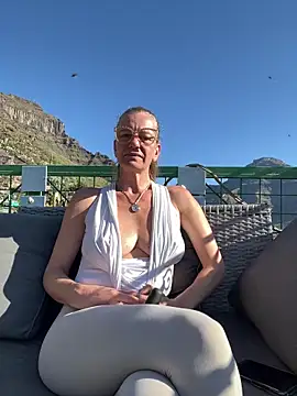 LucyLingerie78 online show from 04.24.26