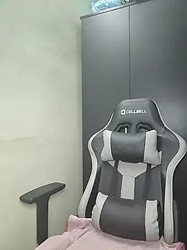 Isha Sax online show from 02.03.26