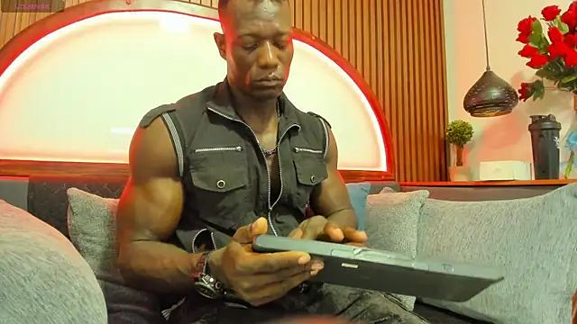 MarcusBlack  online show from 11.05.25