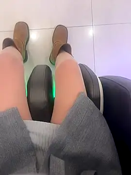 xiaoyuan01 online show from 10.16.25