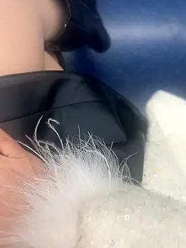 xiaoyuan01 online show from 12.17.25