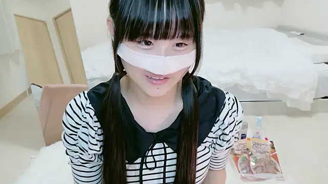 Snapshot of im_hina chatting on 09.28.25 im hina online show from 09.28.25