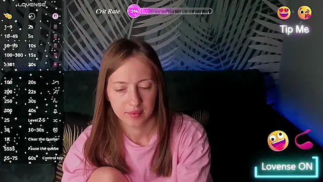 Snapshot of ChristyCrayme chatting on 06.27.26 ChristyCrayme online show from 06.27.26