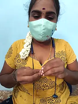 Snapshot of Tamil_riyalini12 chatting on 09.24.25 Tamil riyalini12 online show from 09.24.25