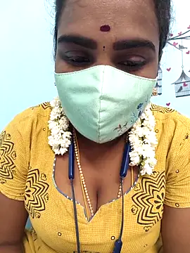 Snapshot of Tamil_riyalini12 chatting on 10.05.25 Tamil riyalini12 online show from 10.05.25