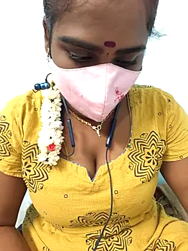 Snapshot of Tamil_riyalini12 chatting on 10.16.25 Tamil riyalini12 online show from 10.16.25