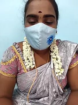 Snapshot of Tamil_riyalini12 chatting on 10.31.25 Tamil riyalini12 online show from 10.31.25