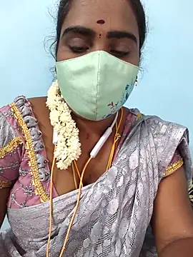 Snapshot of Tamil_riyalini12 chatting on 10.31.25 Tamil riyalini12 online show from 10.31.25