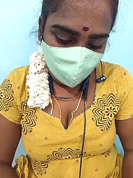 Snapshot of Tamil_riyalini12 chatting on 11.18.25 Tamil riyalini12 online show from 11.18.25