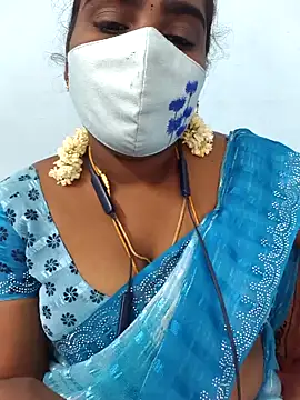 Snapshot of Tamil_riyalini12 chatting on 12.15.25 Tamil riyalini12 online show from 12.15.25