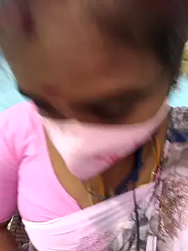 Snapshot of Tamil_riyalini12 chatting on 12.18.25 Tamil riyalini12 online show from 12.18.25