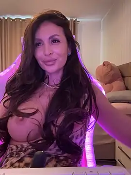 LunaBex online show from 10.11.25