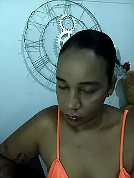 Snapshot of EbonyHorrny chatting on 04.18.26 EbonyHorrny online show from 04.18.26