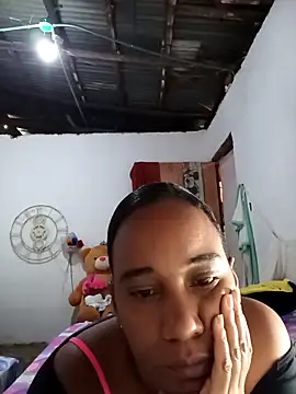 Snapshot of EbonyHorrny chatting on 04.19.26 EbonyHorrny online show from 04.19.26