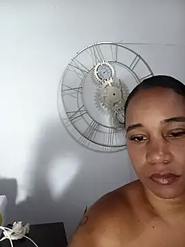 Snapshot of EbonyHorrny chatting on 05.08.26 EbonyHorrny online show from 05.08.26