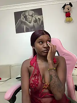 Snapshot of Lil-shawrie chatting on 02.04.26 Lil-shawrie online show from 02.04.26