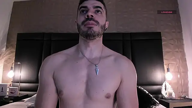 AxelThompson  online show from 11.22.25