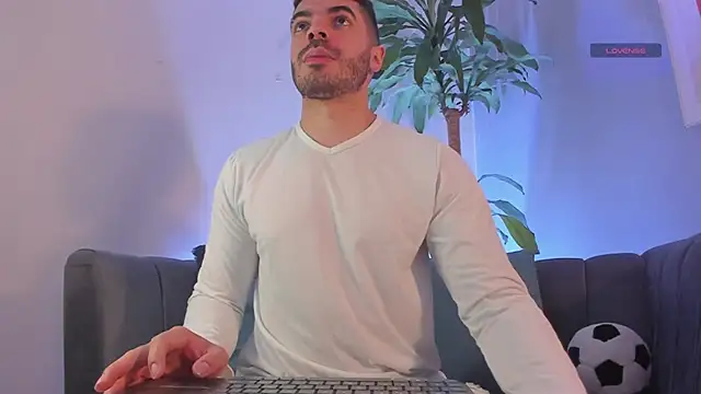 AxelThompson  online show from 01.14.26