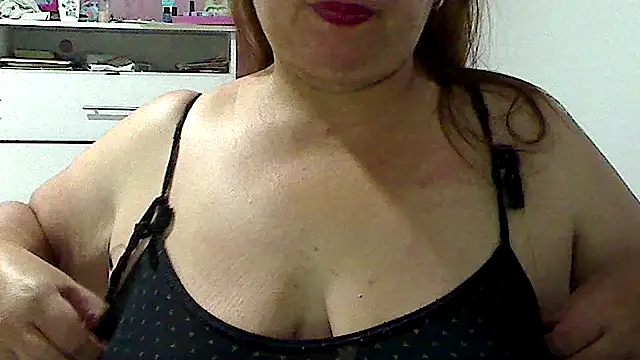 Snapshot of luciana69hot chatting on 02.05.26 luciana69hot online show from 02.05.26