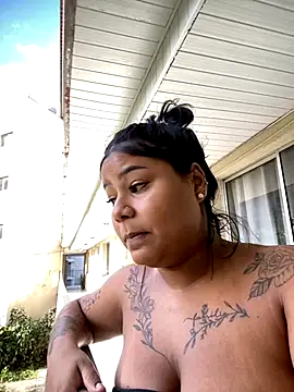 Snapshot of tigresa865 chatting on 09.17.25 tigresa865 online show from 09.17.25