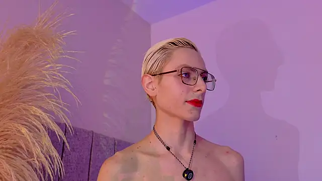 Snapshot of liiamluna_ chatting on 02.23.26 liiamluna online show from 02.23.26