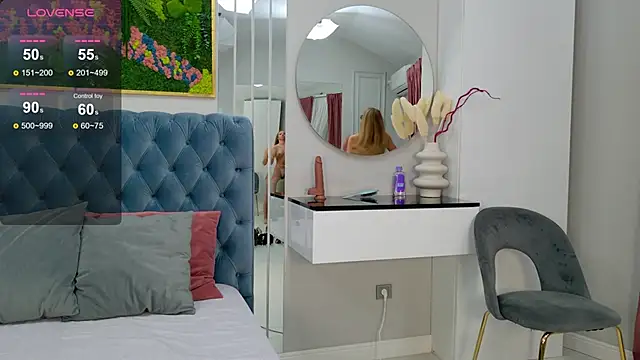 SiennaPierce online show from 10.21.25