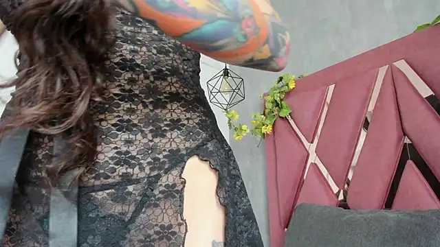 viollettaa  online show from 03.23.26