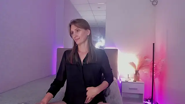 ChristyBrook online show from 09.16.25