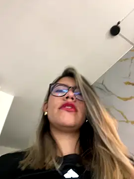 sara calderon online show from 09.12.25
