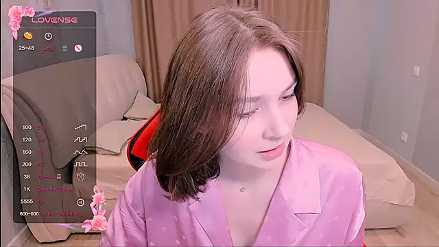 Nika Whiter online show from 09.13.25