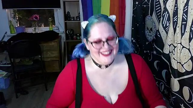 Snapshot of Kinky_Witch chatting on 10.15.25 Kinky Witch online show from 10.15.25