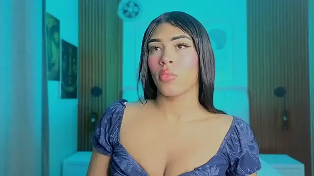 Snapshot of Im_perla_ chatting on 12.05.25 Im perla online show from 12.05.25
