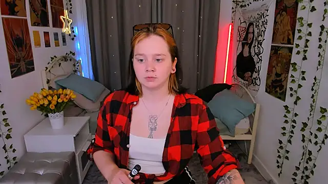 lunaalli online show from 09.10.25