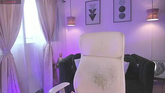 DANDARA THOM online show from 11.14.25