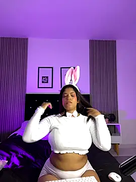 ashlycarteer online show from 10.04.25