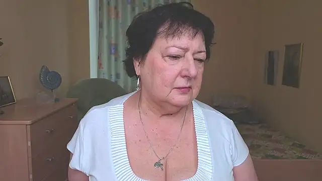 Margo Moll online show from 01.10.26